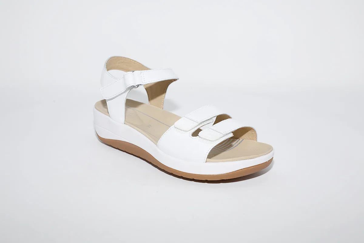 ARA - LOW WEDGE VELCRO SANDAL - WHITE LEATHER