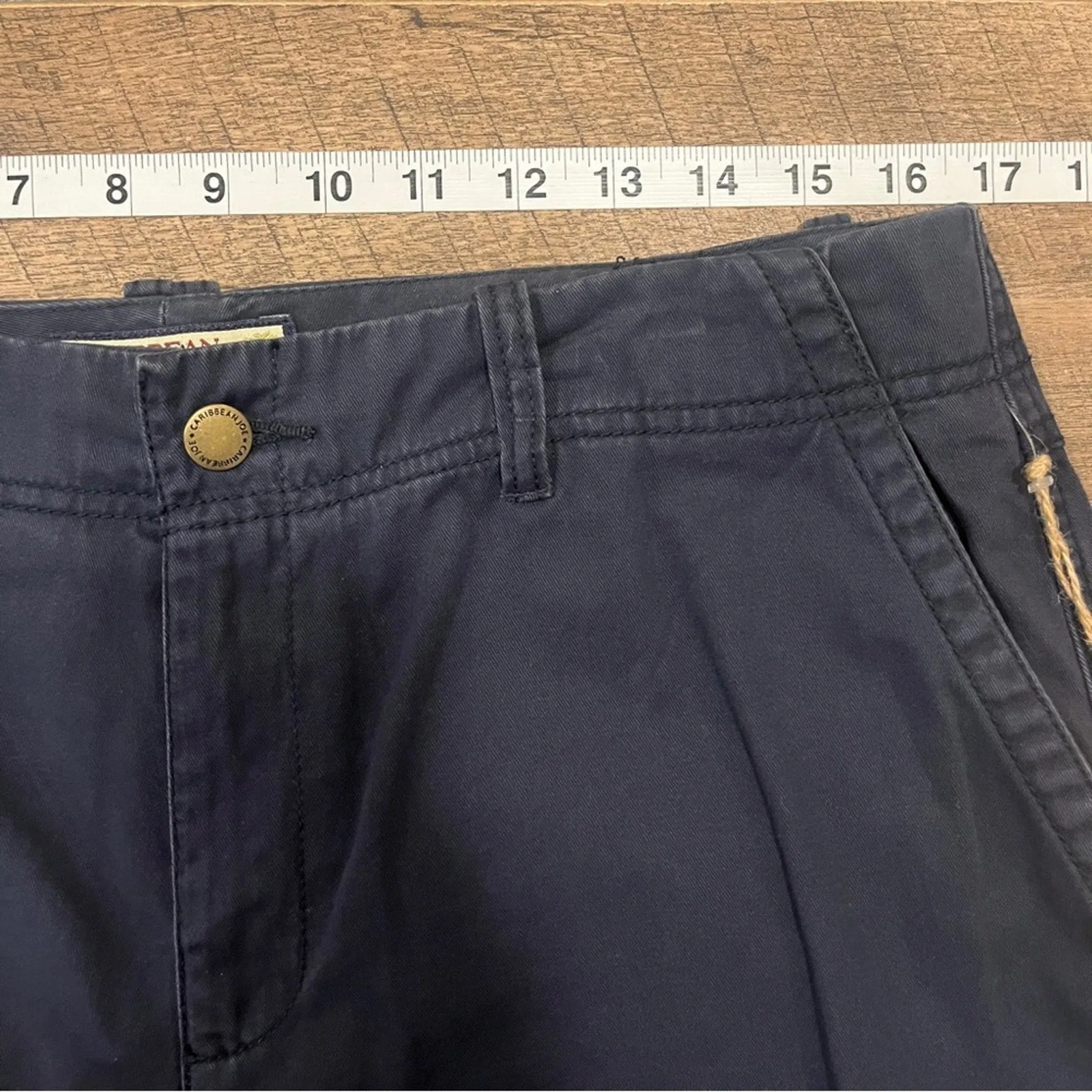 Caribbean Joe Navy Cargo Shorts Womens Size 12 Flat Front Cotton Hurricane Twill