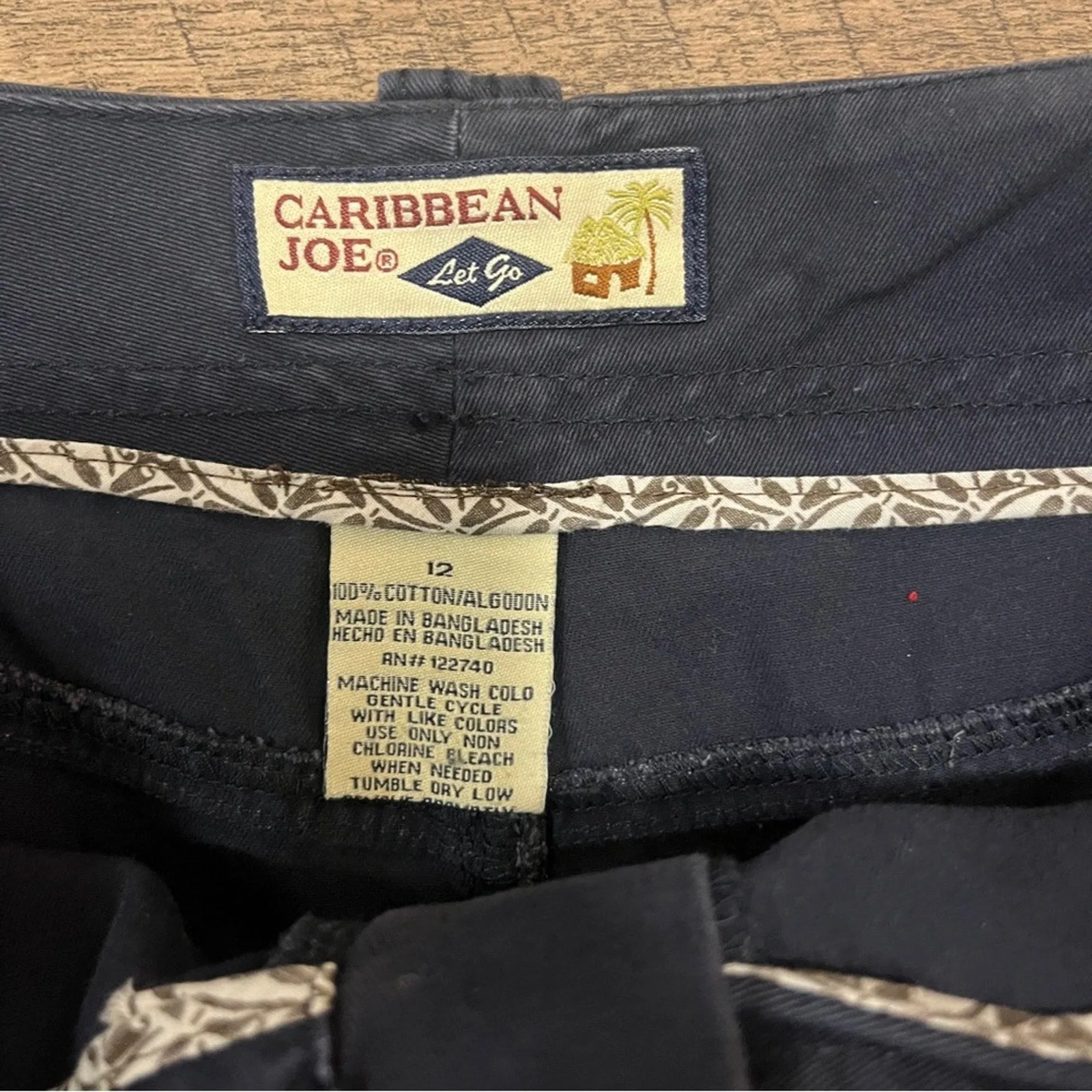 Caribbean Joe Navy Cargo Shorts Womens Size 12 Flat Front Cotton Hurricane Twill