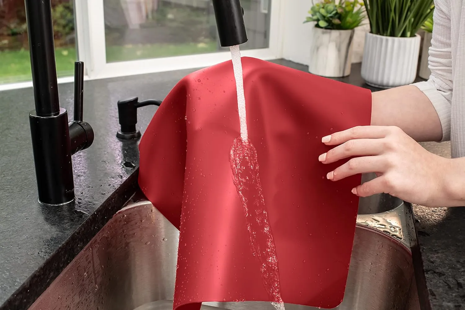 GASARÉ, Set of 2, Extra Large, Thick, Silicone Mats for Kitchen Counter, Heat Resistant Mats, Countertop Protector, Non-Slip, Easy to Clean, 25 x 17 Inches x 1.4mm, Red