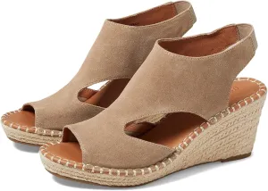 Gentle Souls by Kenneth Cole Women's Cody Espadrille Wedge Sandal