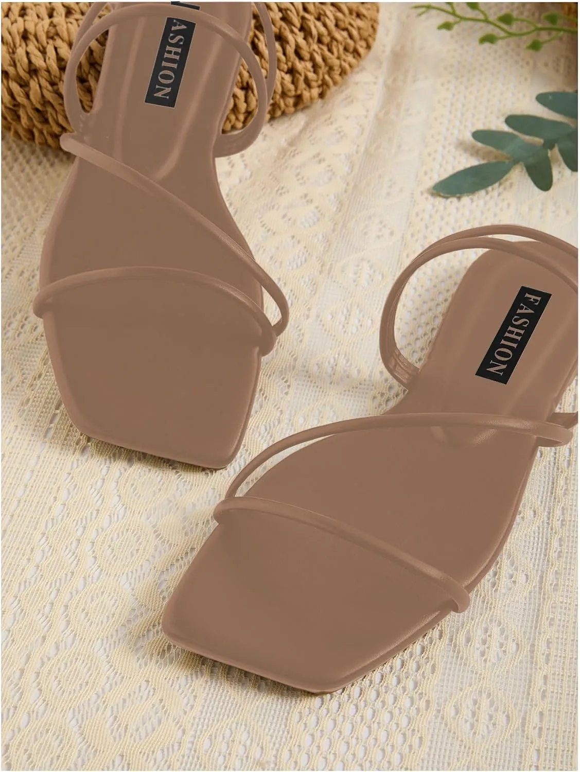 GORGLITTER Women's Strappy Sandals Criss Cross Strap Flat Sandals Open Toe Slides Shoes