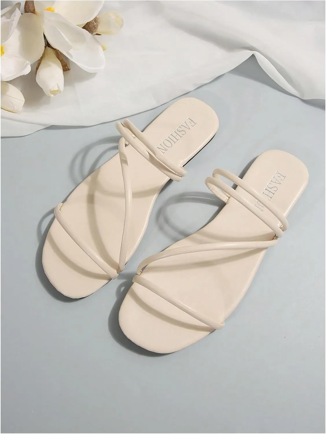 GORGLITTER Women's Strappy Sandals Criss Cross Strap Flat Sandals Open Toe Slides Shoes