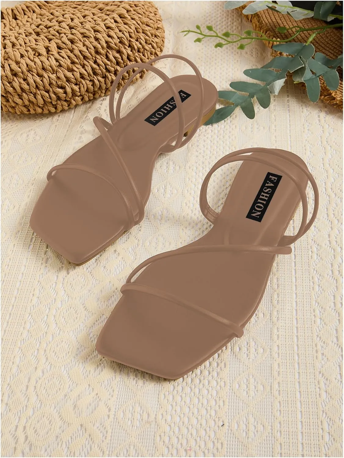 GORGLITTER Women's Strappy Sandals Criss Cross Strap Flat Sandals Open Toe Slides Shoes