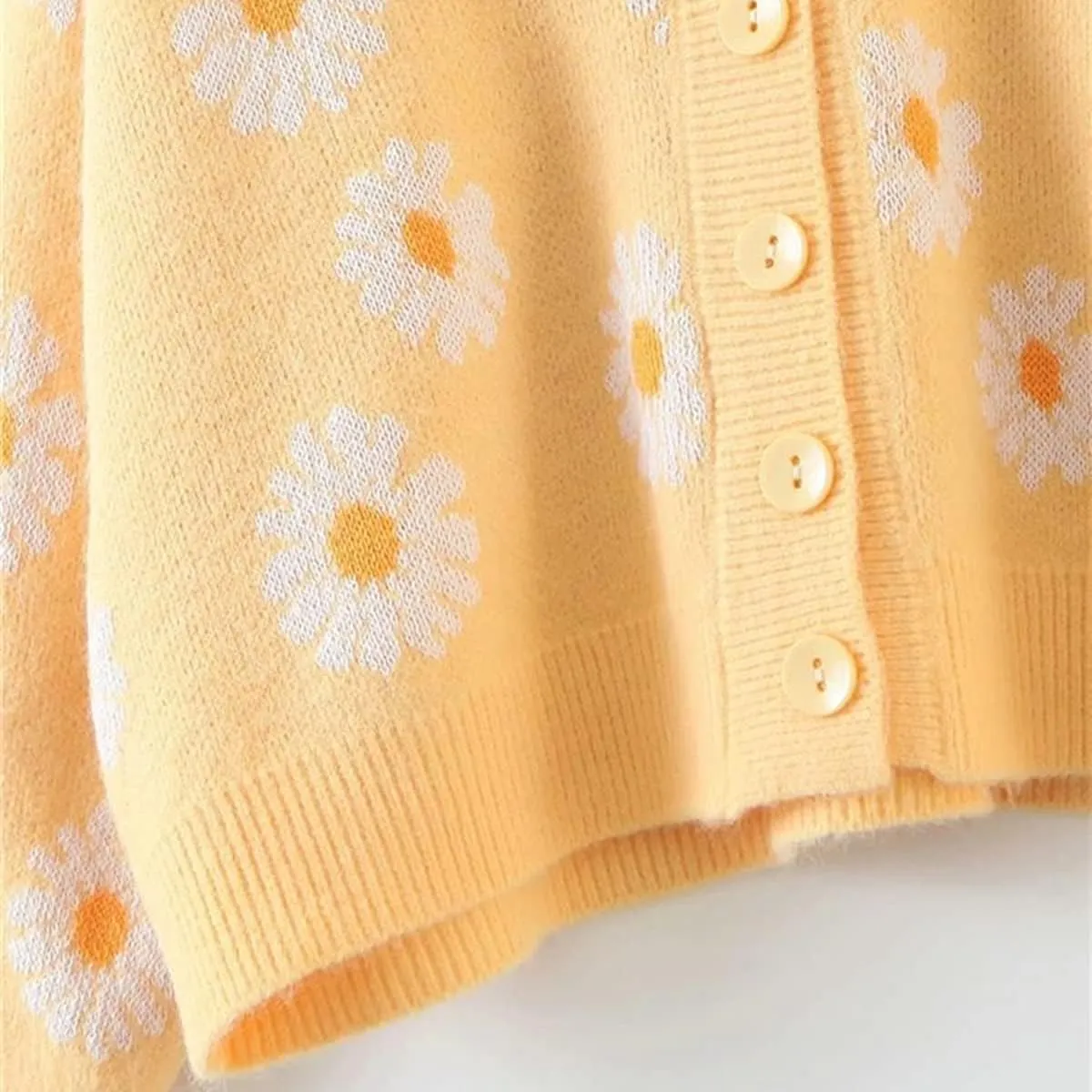Hyipels Women's Long Sleeve Cardigan Sweater,Cute Y2K Top Knit Colorful Patterned V Neck Button Outwear S~XL