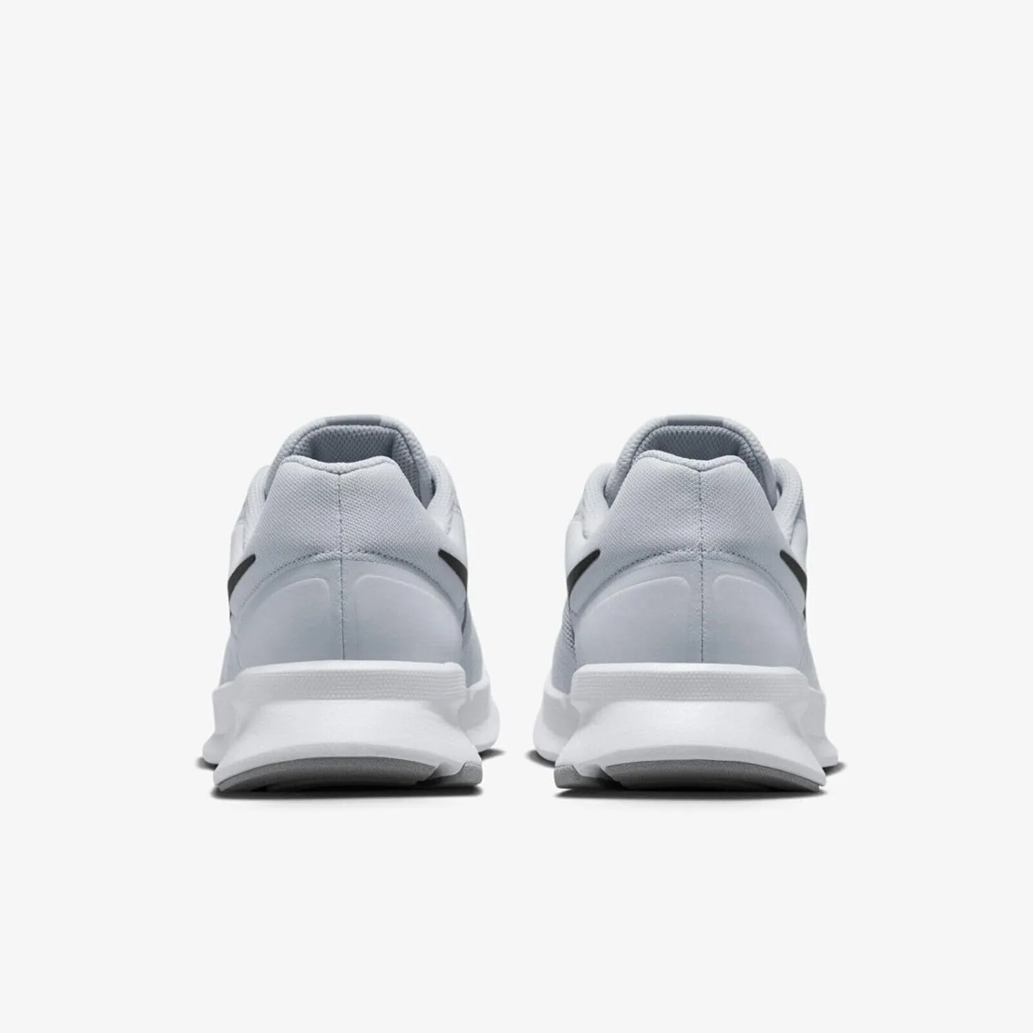 NIKE Men's Sneaker