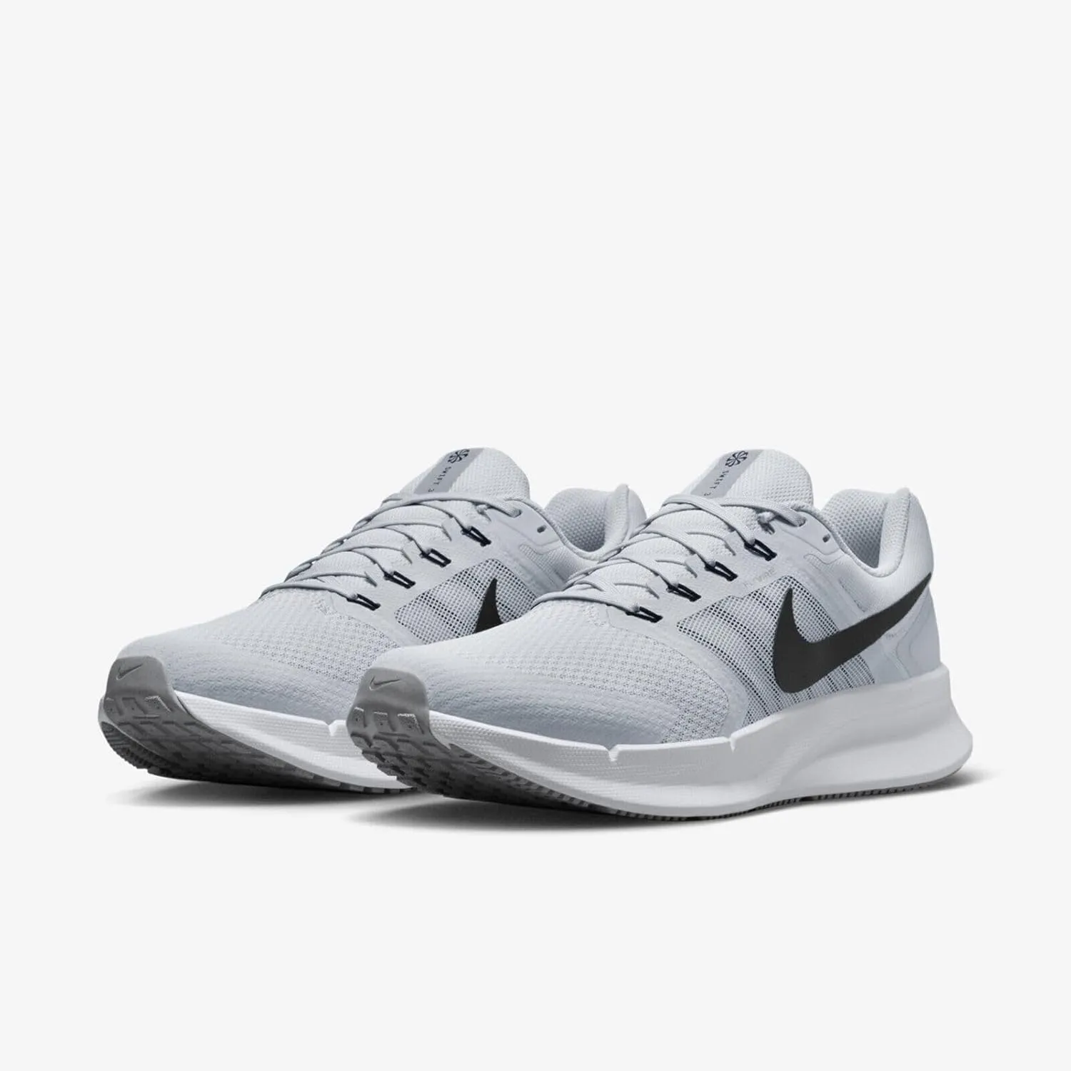 NIKE Men's Sneaker