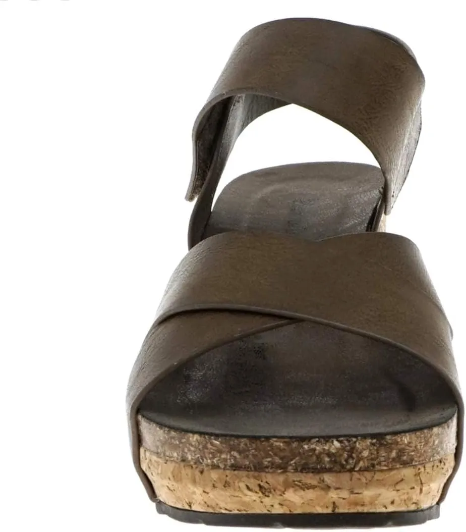 Pierre Dumas Women's Chantal-4 Wedge Sandal