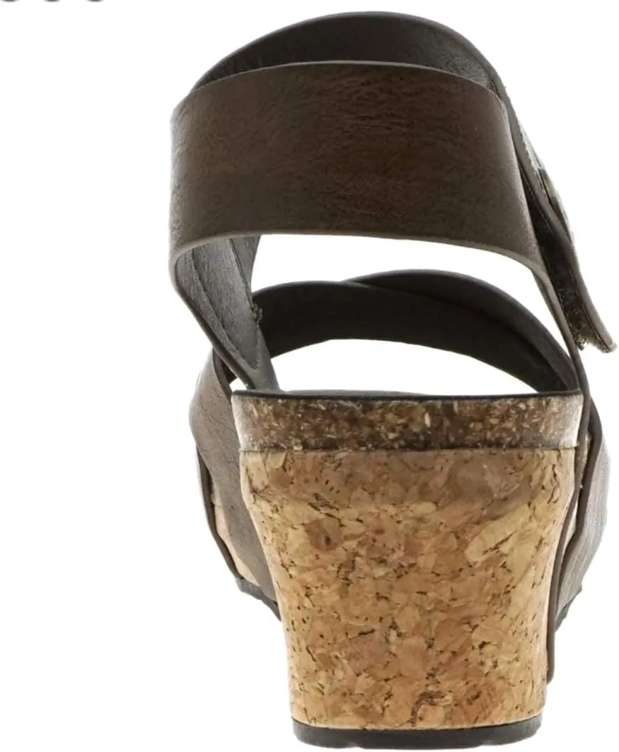 Pierre Dumas Women's Chantal-4 Wedge Sandal