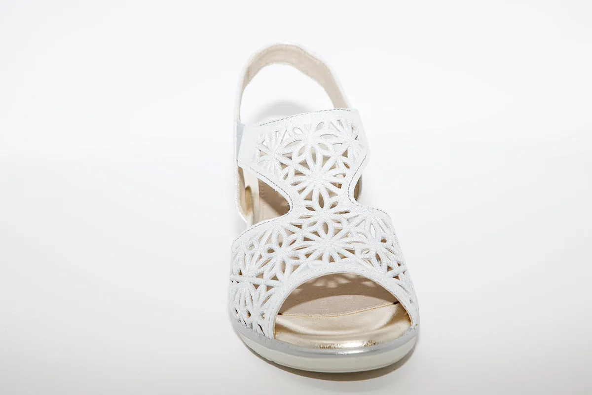 PITILLOS - 6010 LOW WEDGE SANDAL - SILVER