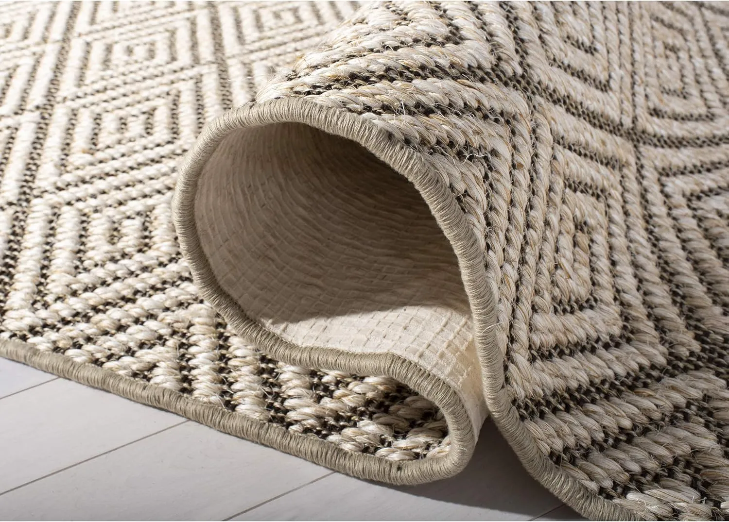 SAFAVIEH Palm Beach Collection Area Rug - 8' x 10', Beige & Brown, Sisal Design, Non-Shedding & Easy Care, Ideal for High Traffic Areas in Living Room, Bedroom (PAB360B)