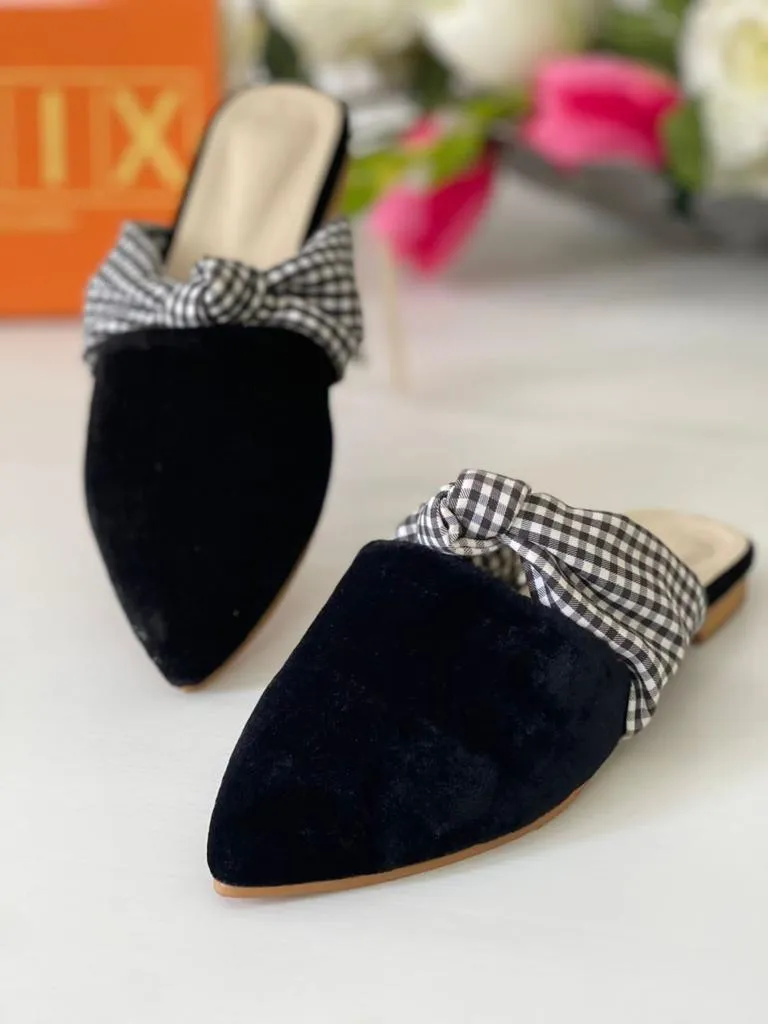 Simple Black Color Flats