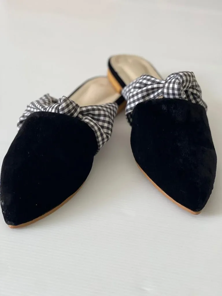 Simple Black Color Flats