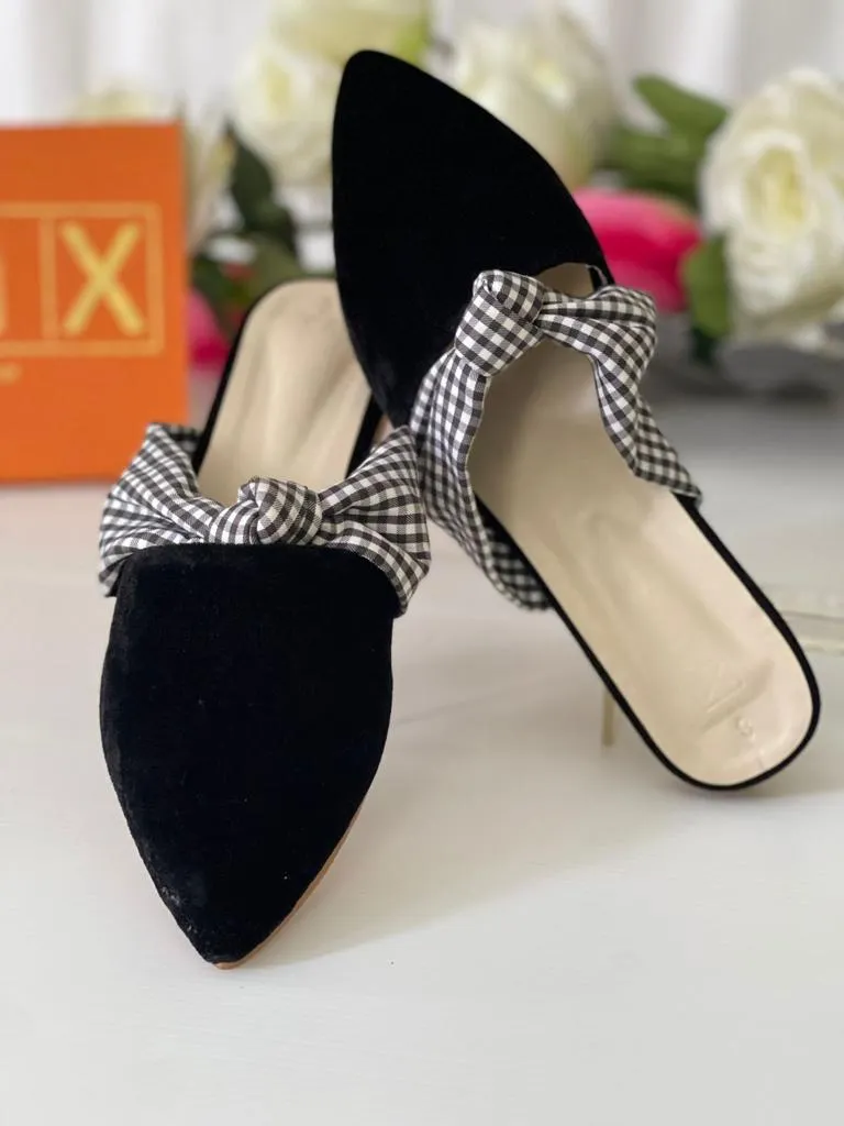 Simple Black Color Flats