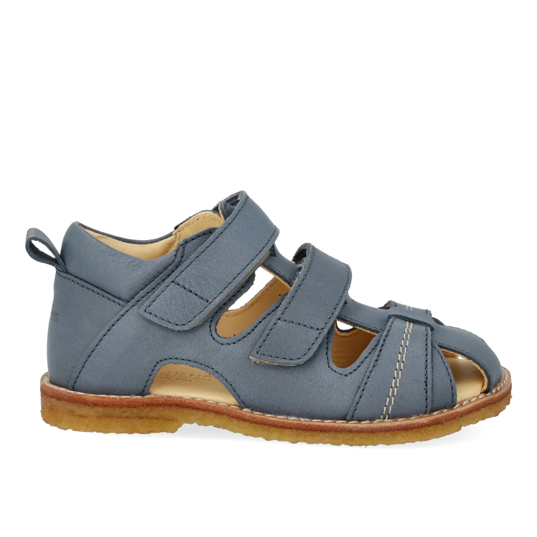Starter sandal with velcro closure