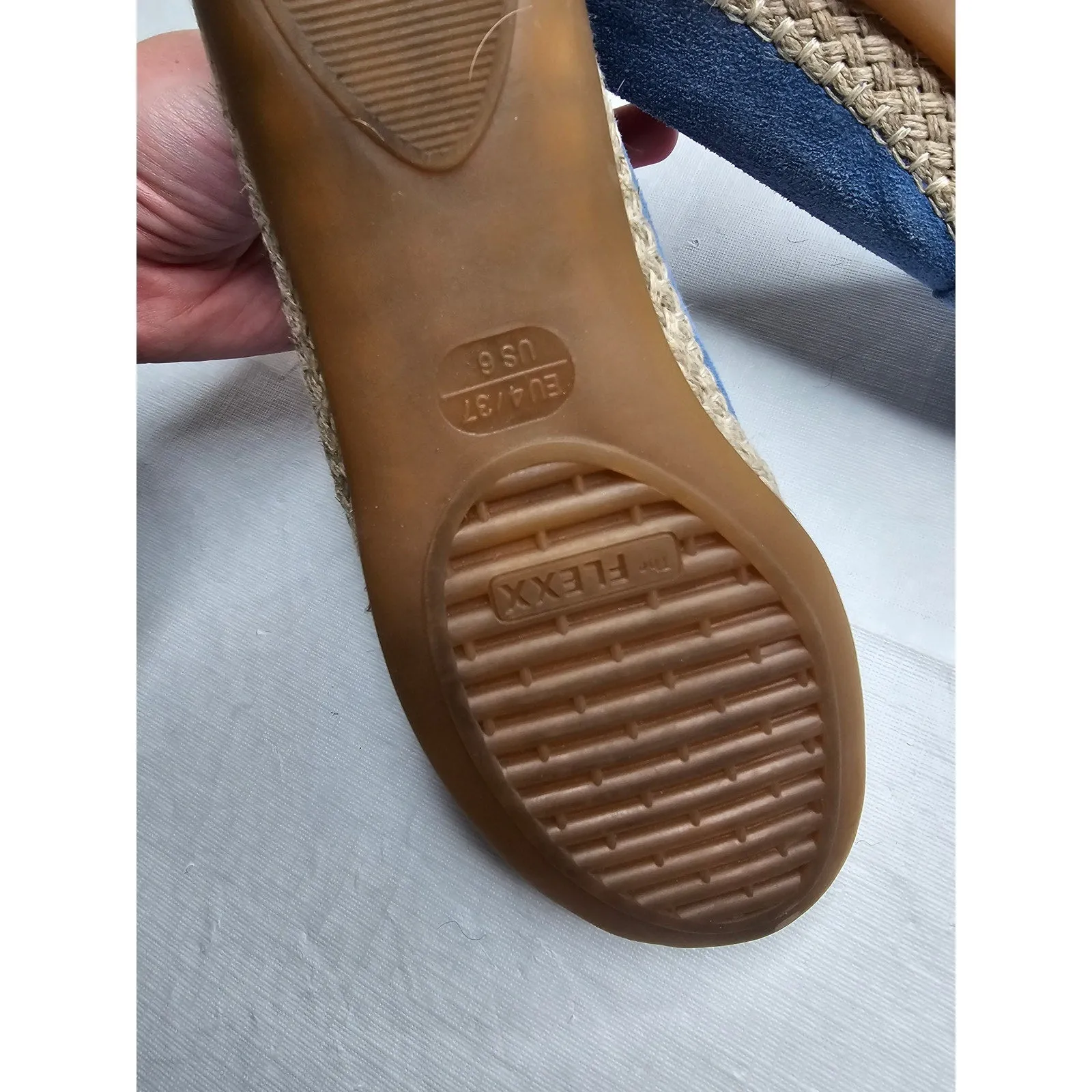 The Flexx Womens Sz 6 Slip On Shoes Blue Suede Espadrille Flats